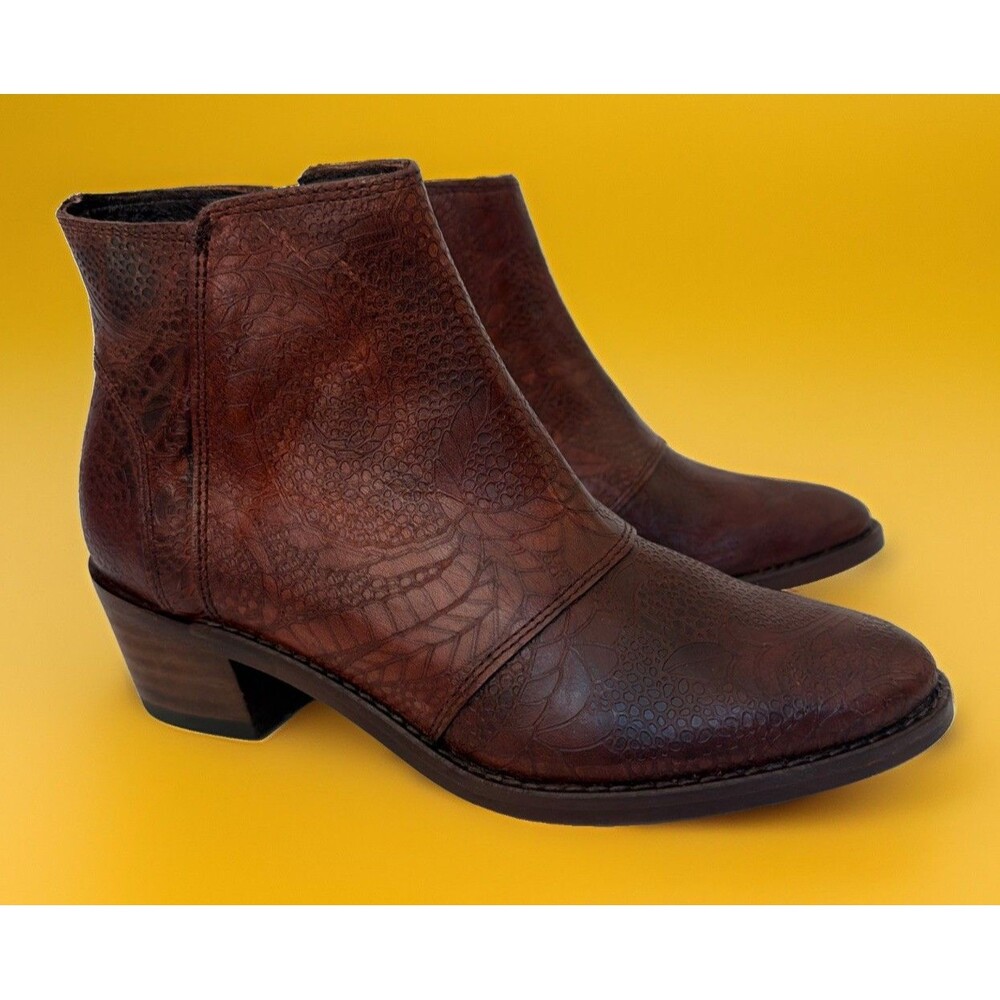NIB Womens Wolverine Roxana Floral Ankle Boot Leather Sz 5.5 M